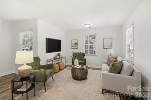 113 N Smallwood Pl, Charlotte, NC 28216 - Photo 2