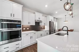 329 Wildmore Wy, Charlotte, NC 28214 - Photo 14