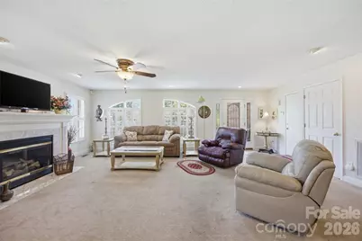 211 Peachtree Street, Belmont, NC 28012 - Photo 4