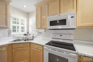211 Peachtree St, Belmont, NC 28012 - Photo 8