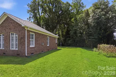 211 Peachtree Street, Belmont, NC 28012 - Photo 18