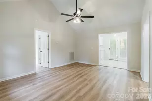 201 Polly Collins Ct, Fort Mill, SC 29715 - Photo 4