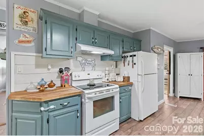 122 Fallswood Court, Hendersonville, NC 28739 - Photo 14