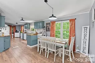 122 Fallswood Ct, Hendersonville, NC 28739 - Photo 10