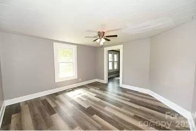 1632 C Avenue SE, Hickory, NC 28602 - Photo 4