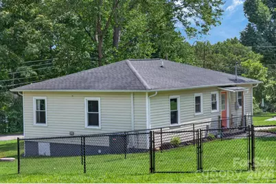 713 Wilmont Street SW, Lenoir, NC 28645 - Photo 10