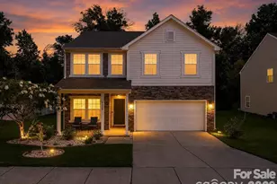 2628 Courtland Dr, Clover, SC 29710 - Photo 2