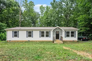 2998 Wilderness Trce, Claremont, NC 28610 - Photo 1
