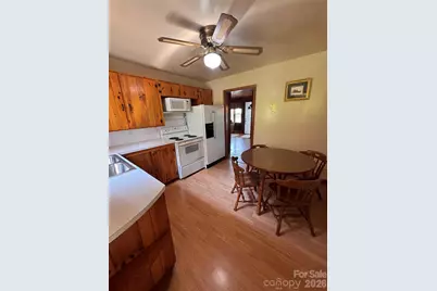 189 Old Nc 181 Highway, Newland, NC 28657 - Photo 10