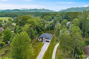 25 Copper Mill Ct, Candler, NC 28715 - Photo 2