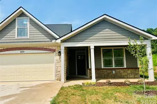 831-A Wynnshire Dr, Hickory, NC 28601 - Photo 2