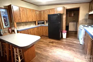 261 Warren Creek Rd, Candler, NC 28715 - Photo 2