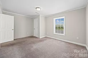 195 Moda Rd, Blacksburg, SC 29702 - Photo 10