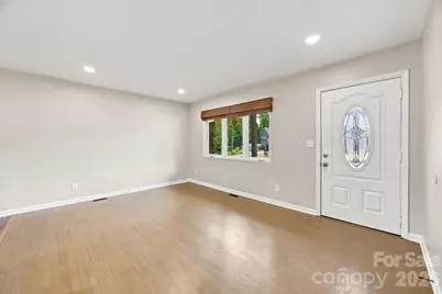 2700 Ravencroft Drive, Charlotte, NC 28208 - Photo 4