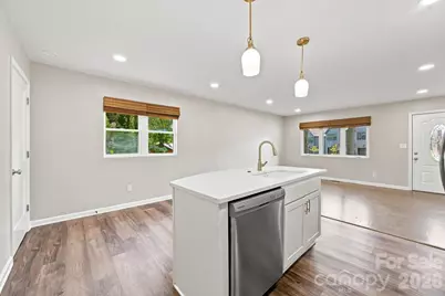 2700 Ravencroft Drive, Charlotte, NC 28208 - Photo 8