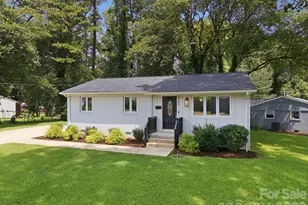 2700 Ravencroft Dr, Charlotte, NC 28208 - Photo 2