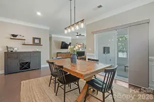 261 Robinwood Ln, Lake Wylie, SC 29710 - Photo 12