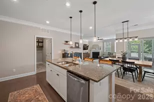 261 Robinwood Ln, Lake Wylie, SC 29710 - Photo 10