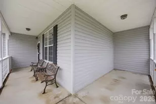 400 Brookhollow Dr, York, SC 29745 - Photo 6
