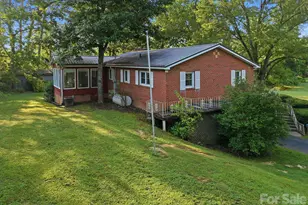 28 R and K Dr, Waynesville, NC 28786 - Photo 2
