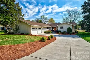 27 Apple Orchard Ln, Lake Wylie, SC 29710 - Photo 1