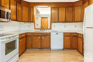 6211 Providence Ct NW, Concord, NC 28027 - Photo 8