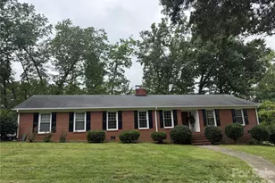 1110 Oak Hill Dr, Monroe, NC 28112 - Photo 2