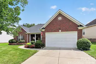 8413 Suttonview Dr, Charlotte, NC 28269 - Photo 1