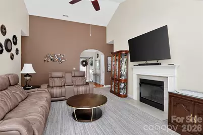 8413 Suttonview Drive, Charlotte, NC 28269 - Photo 6