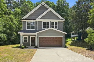 5016 Hoover Dr, Charlotte, NC 28269 - Photo 1