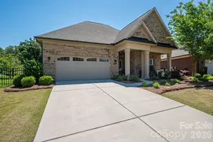 5228 Courtyard Ln, Belmont, NC 28012 - Photo 2