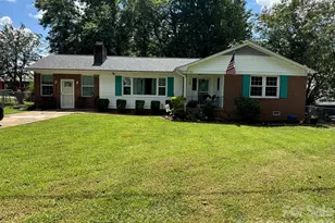 515 Lakewood Dr, Gastonia, NC 28056 - Photo 1