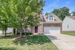7708 Antique Cir, Waxhaw, NC 28173 - Photo 2