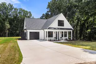 157 McCorkle St, York, SC 29745 - Photo 2