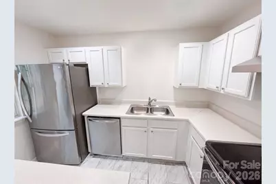 4165 Birch Leaf Court, Charlotte, NC 28215 - Photo 6