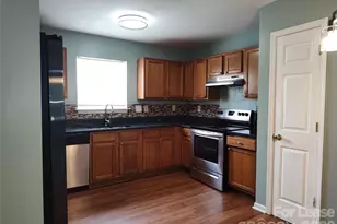 5226 Beam Lake Dr, Charlotte, NC 28216 - Photo 4