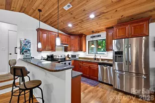 2 Bear Rock Loop Rd, Hendersonville, NC 28739 - Photo 4