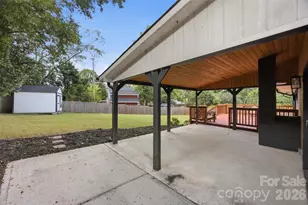 615 Manhasset Rd, Charlotte, NC 28209 - Photo 12
