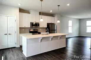 1105 Newell Towns Ln, Charlotte, NC 28262 - Photo 4
