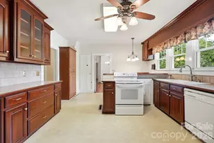 302 N Ridge Ave, Kannapolis, NC 28083 - Photo 18