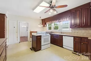 302 N Ridge Ave, Kannapolis, NC 28083 - Photo 16