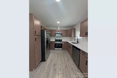 2800 Dalecrest Drive, Charlotte, NC 28269 - Photo 6