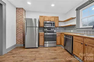 2318 32nd St NE, Hickory, NC 28601 - Photo 2