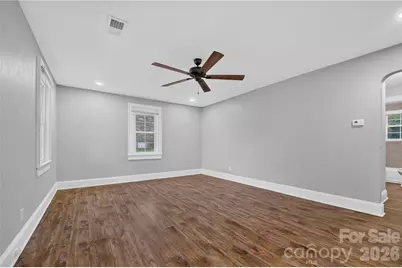 2318 32nd Street NE, Hickory, NC 28601 - Photo 8