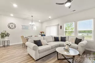 3045 Belstock Ct, Charlotte, NC 28216 - Photo 2