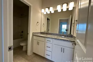 9233 Harwen Ln, Charlotte, NC 28215 - Photo 22