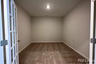 9233 Harwen Ln, Charlotte, NC 28215 - Photo 20