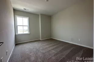 9233 Harwen Ln, Charlotte, NC 28215 - Photo 18