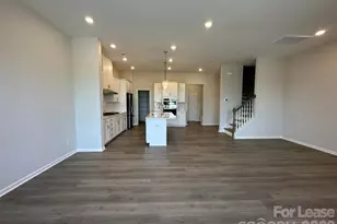 9233 Harwen Ln, Charlotte, NC 28215 - Photo 8