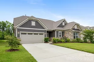 618 Hinterland Ln, Matthews, NC 28104 - Photo 2